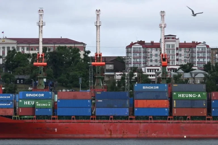 conteneurs transportant des millions