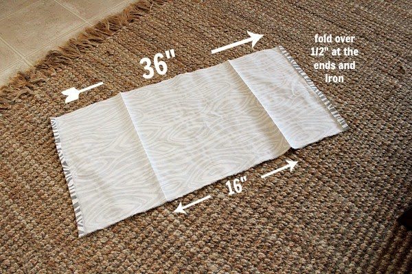 Confectionnez votre propre housse de coussin en seulement 10 minutes grâce à cette méthode ultra-simple ! Idéale pour les couturières débutantes !