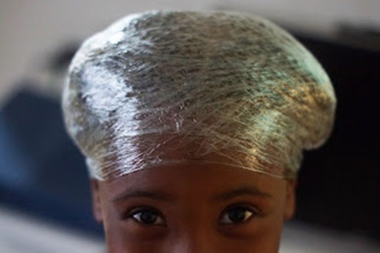Le masque naturel maison pour cheveux secs et difficiles à démêler